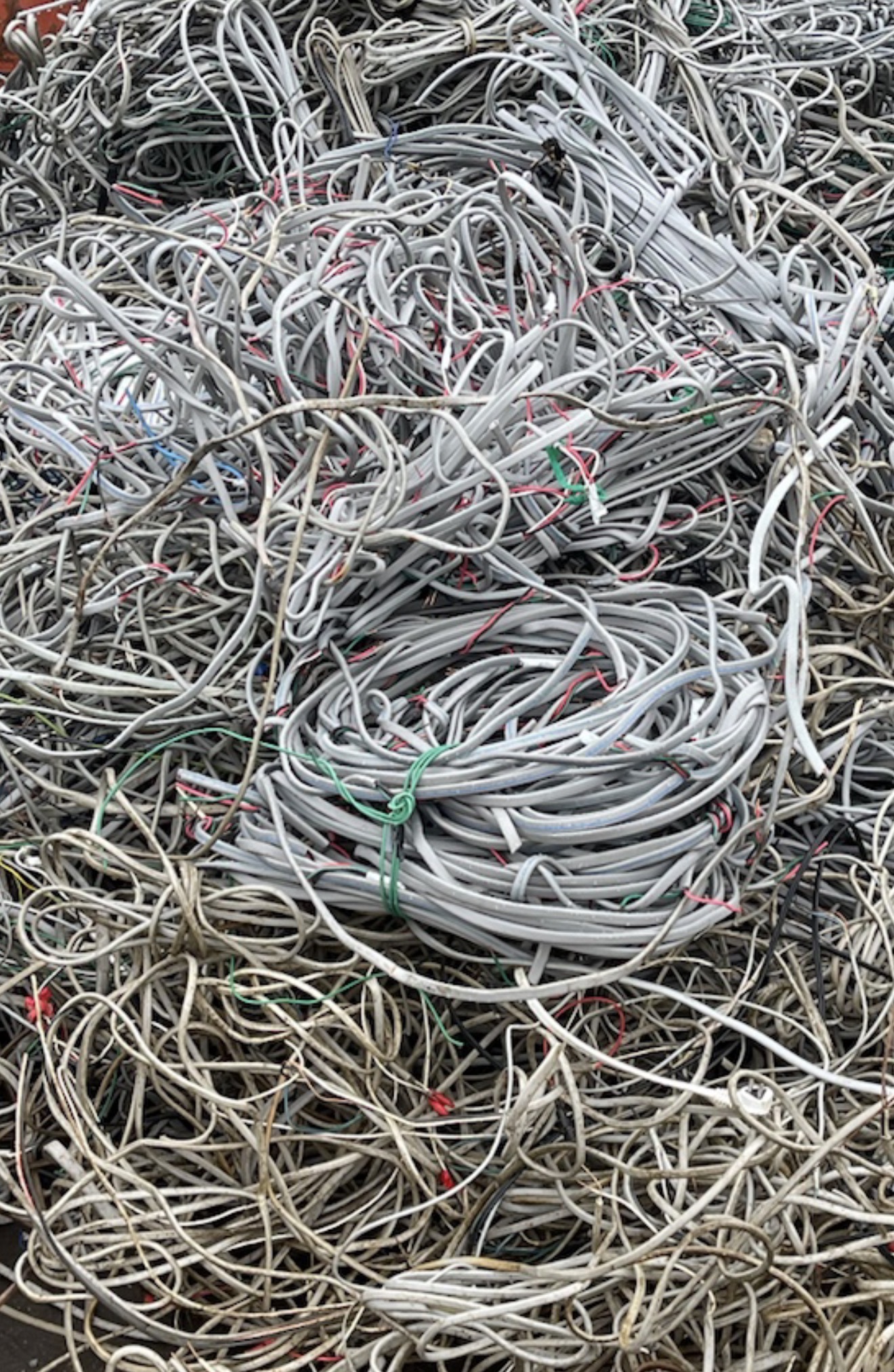 被覆線 (Insulated Wire)